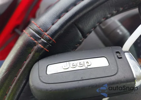 2022 Jeep Renegade (Red) Edition 4X4 из США, поврежденный, VIN ZACNJDB16NPN82636